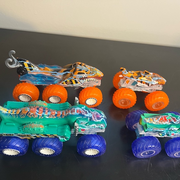 Hot Wheels Power Smash - Picture 2 of 4